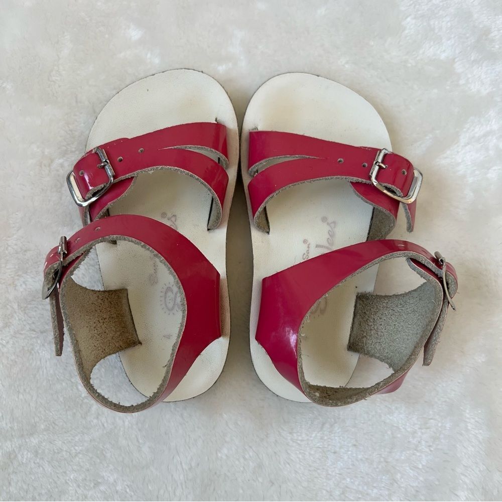 Salt Water Sandals by Hoy Sun San Sea Wee Patent Hot Pink Kids Toddlers 4